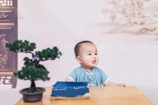 巴音郭楞蒙古二个月宝宝做哪些训练